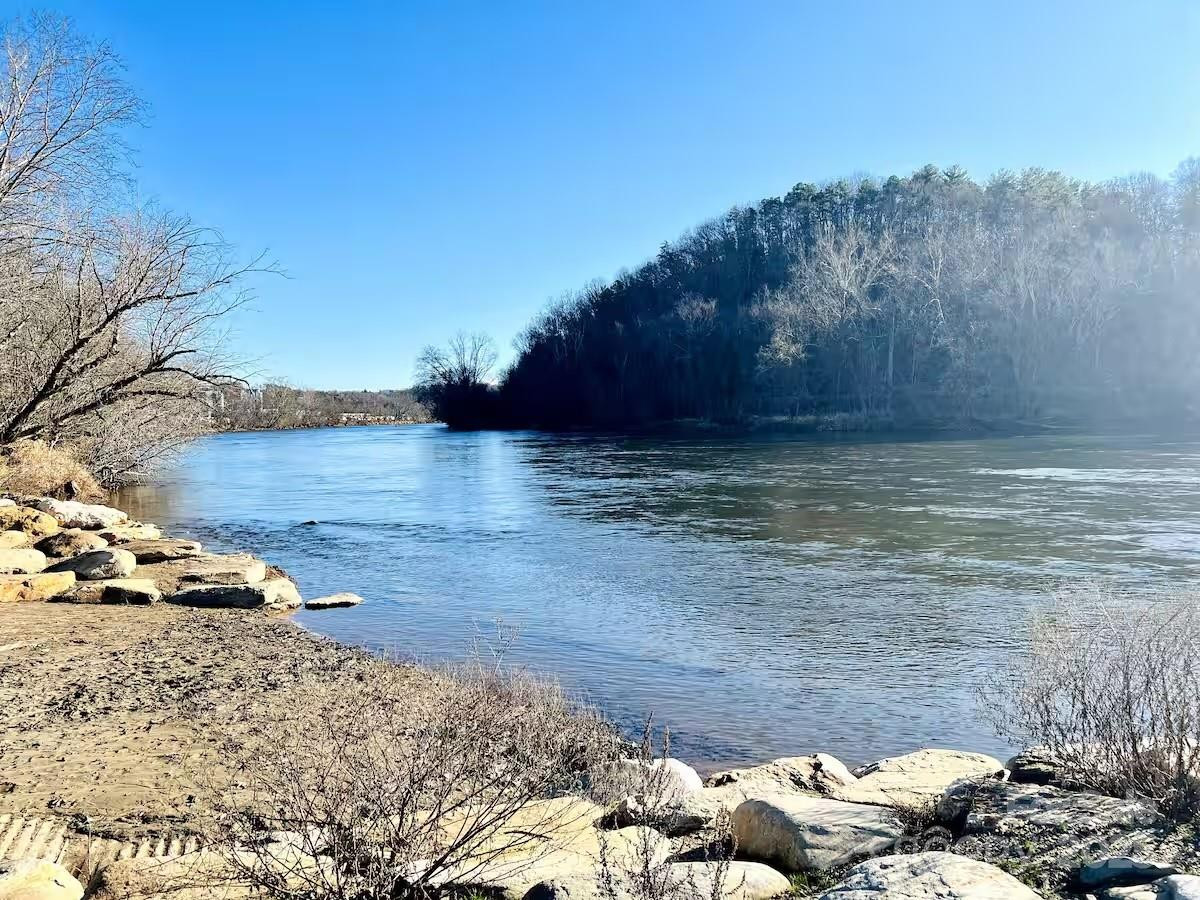 1061 Riverside Drive - Photo 37