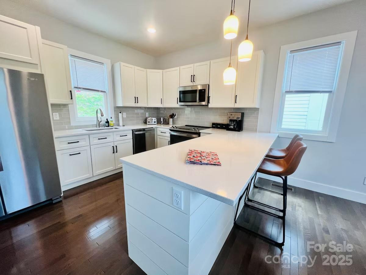 1061 Riverside Drive - Photo 8