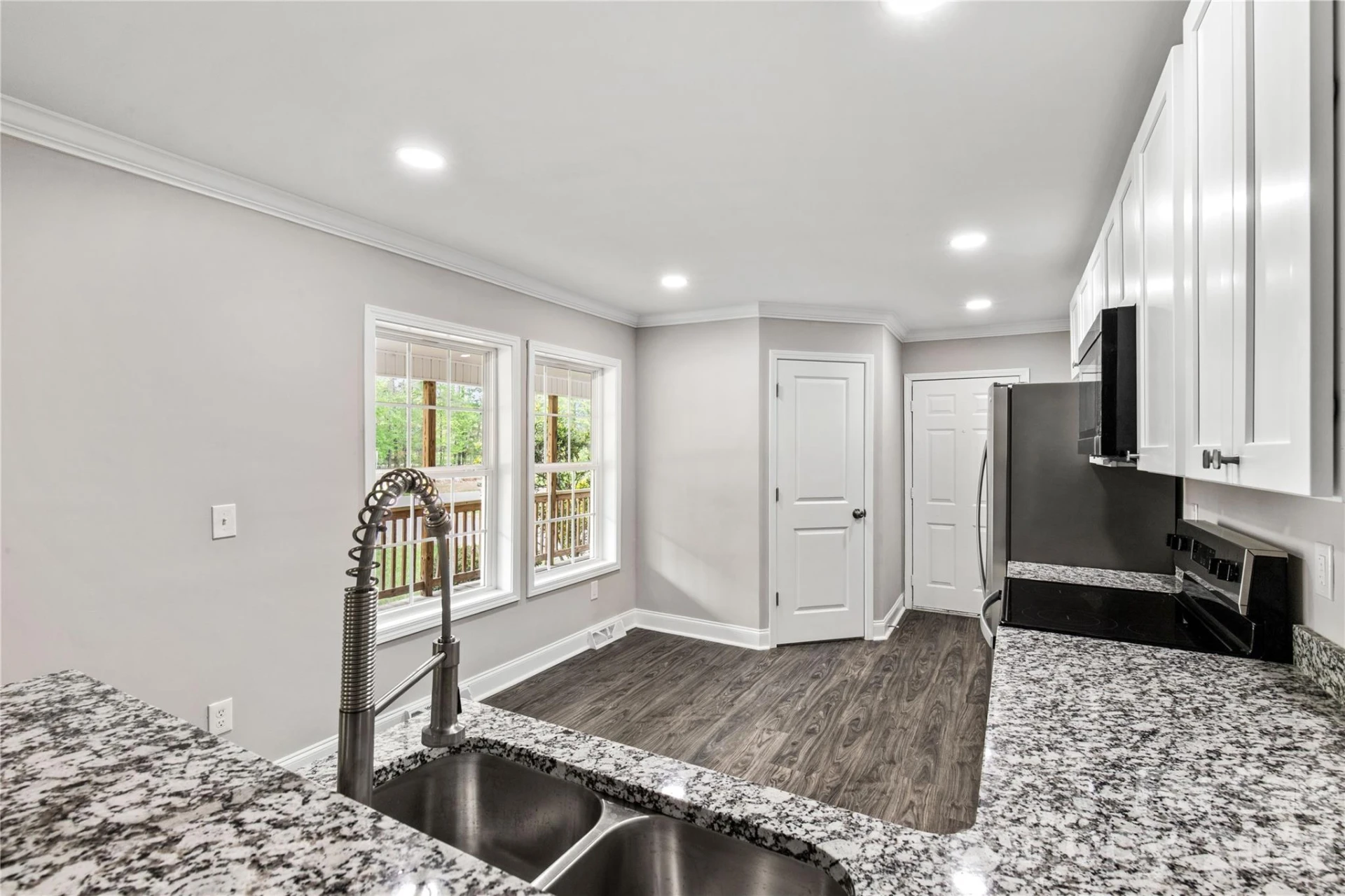 2425 Kershaw Camden Highway - Photo 10