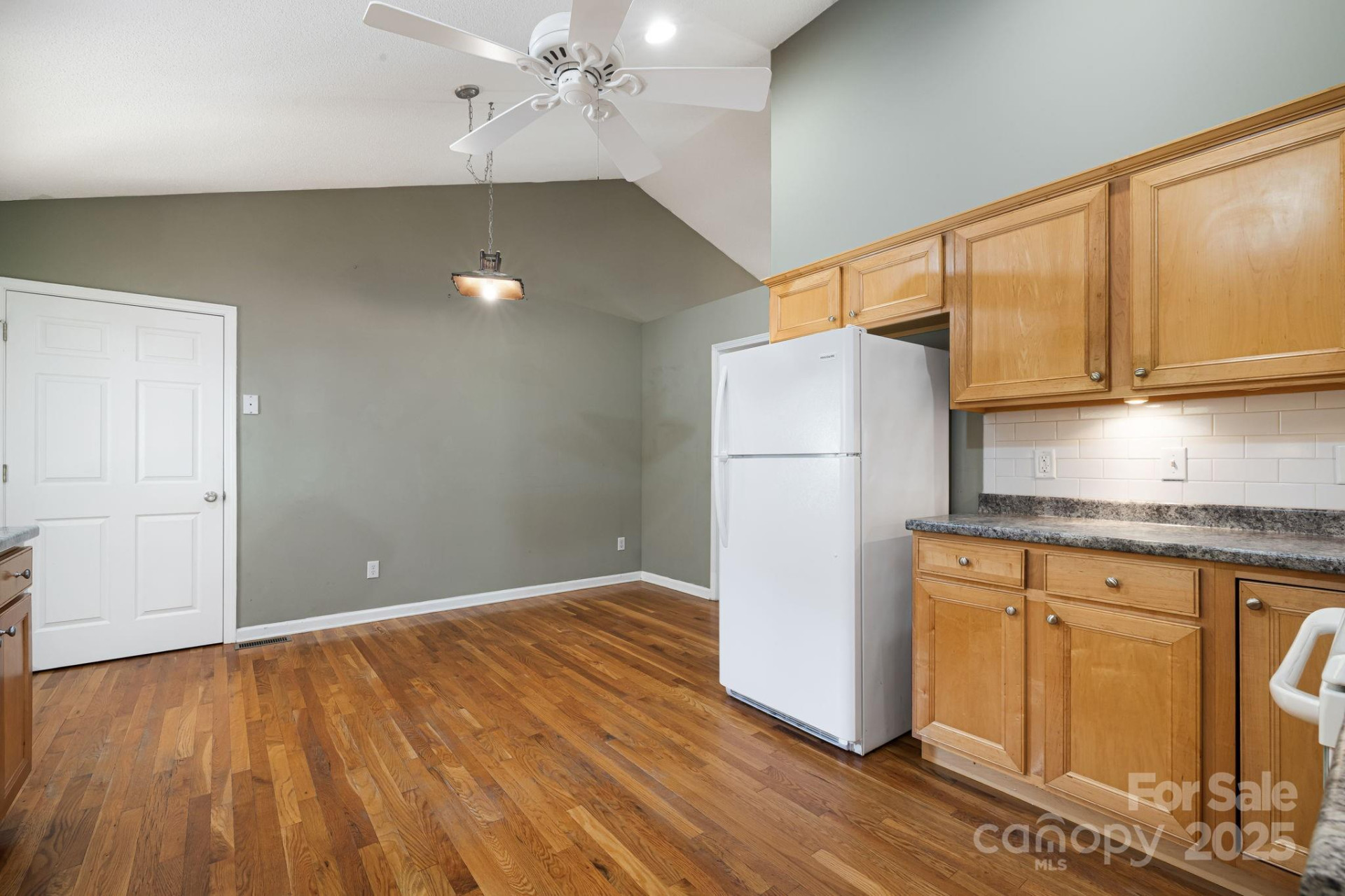 207 Christina Court - Photo 12