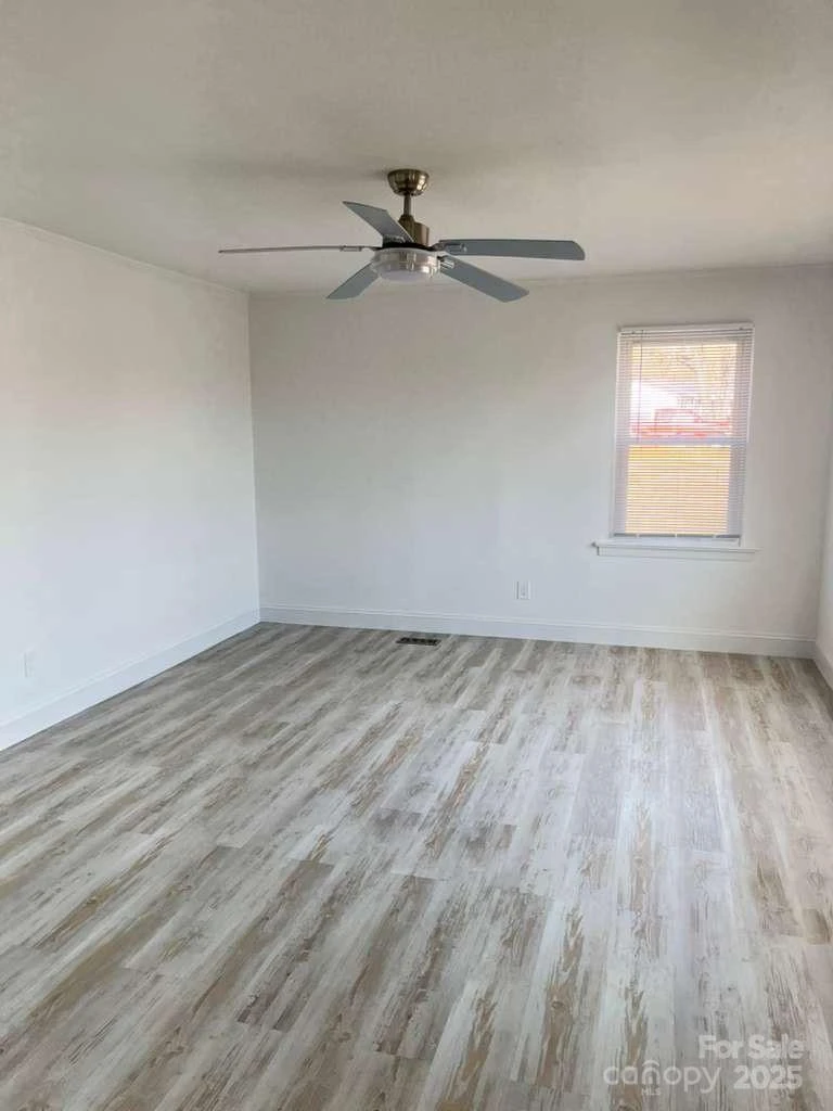 1073 Springdale Drive - Photo 19