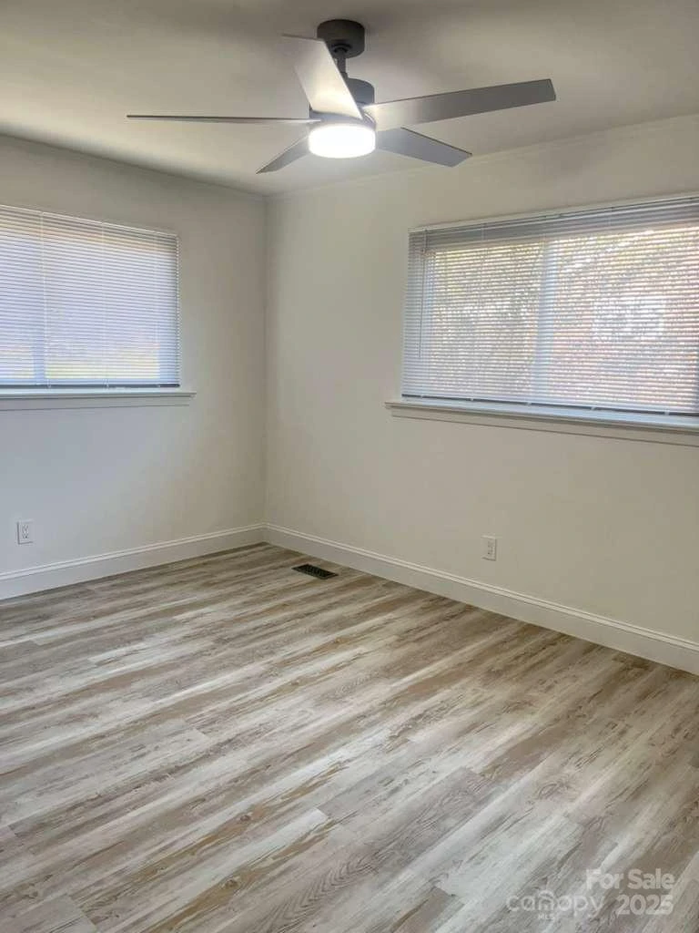 1073 Springdale Drive - Photo 21