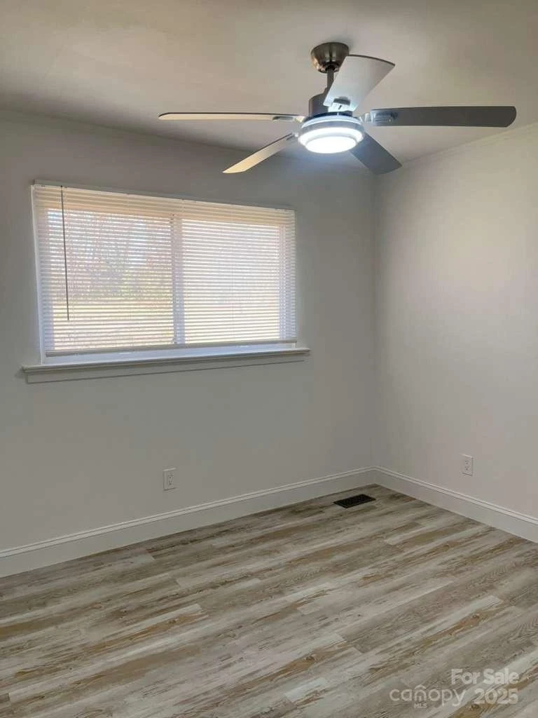 1073 Springdale Drive - Photo 23