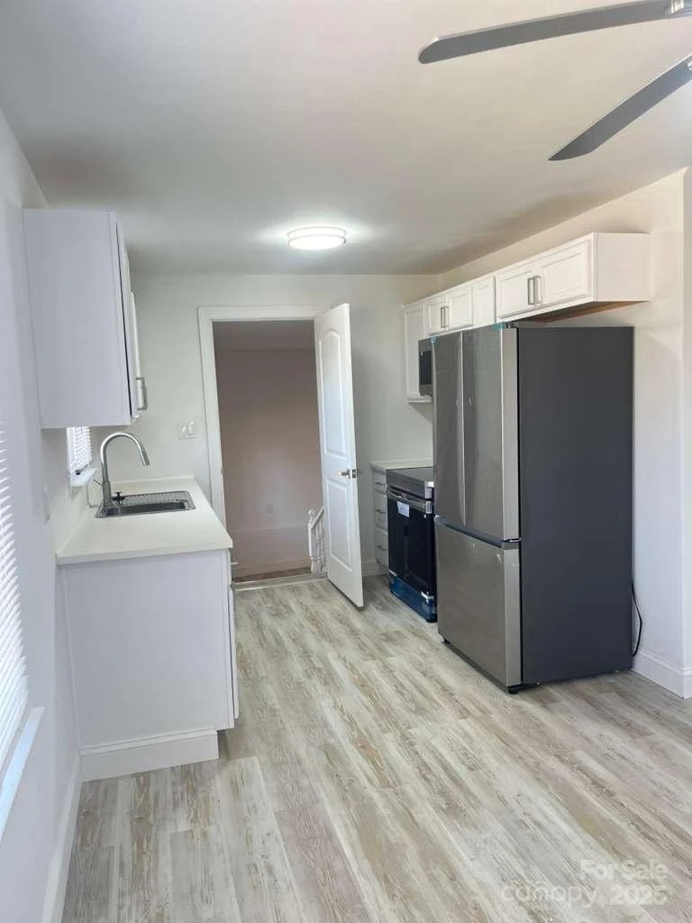 1073 Springdale Drive - Photo 6