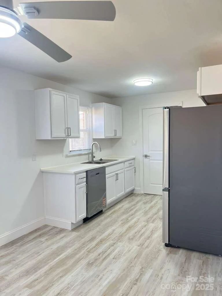 1073 Springdale Drive - Photo 8