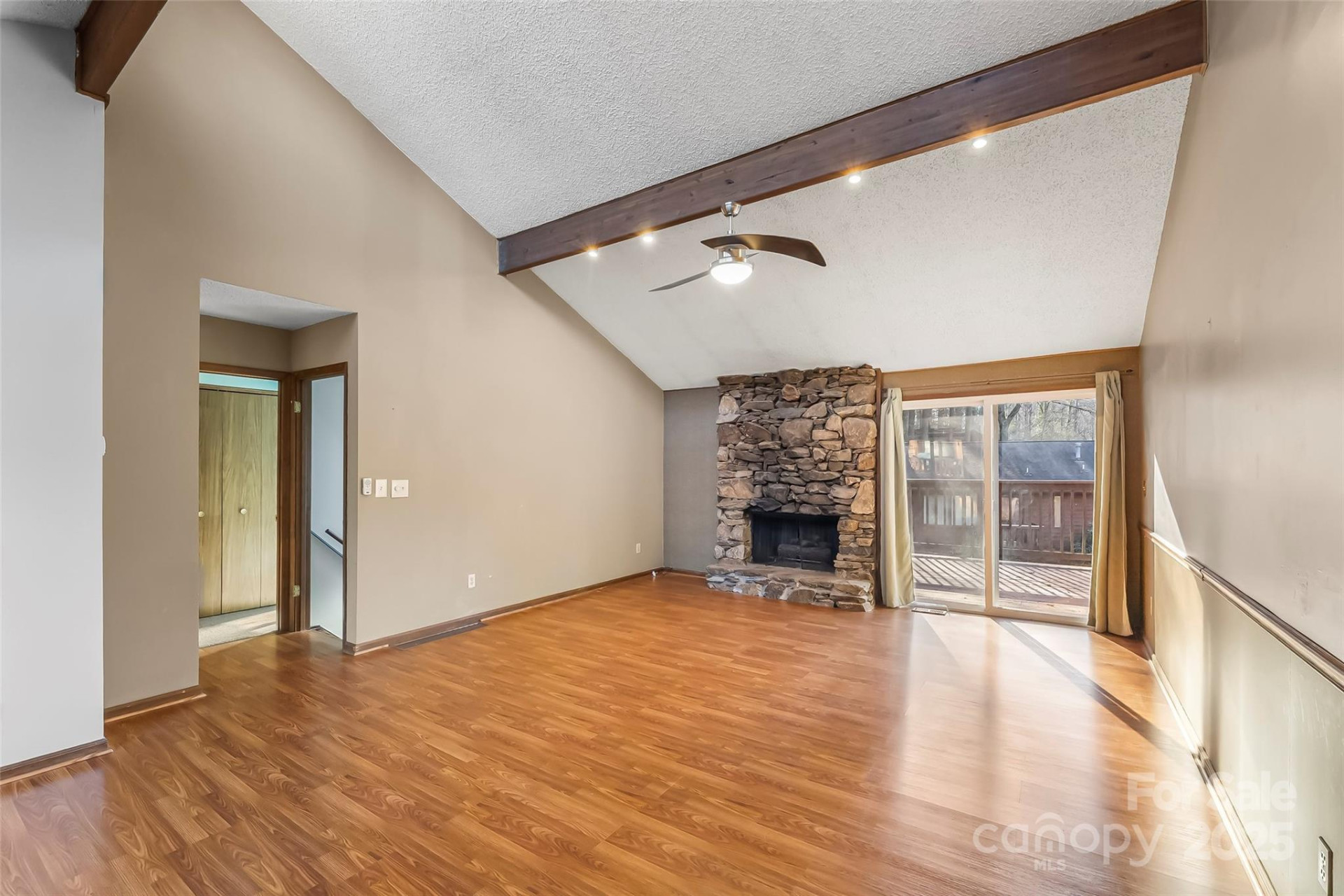 39 Oak Court - Photo 4