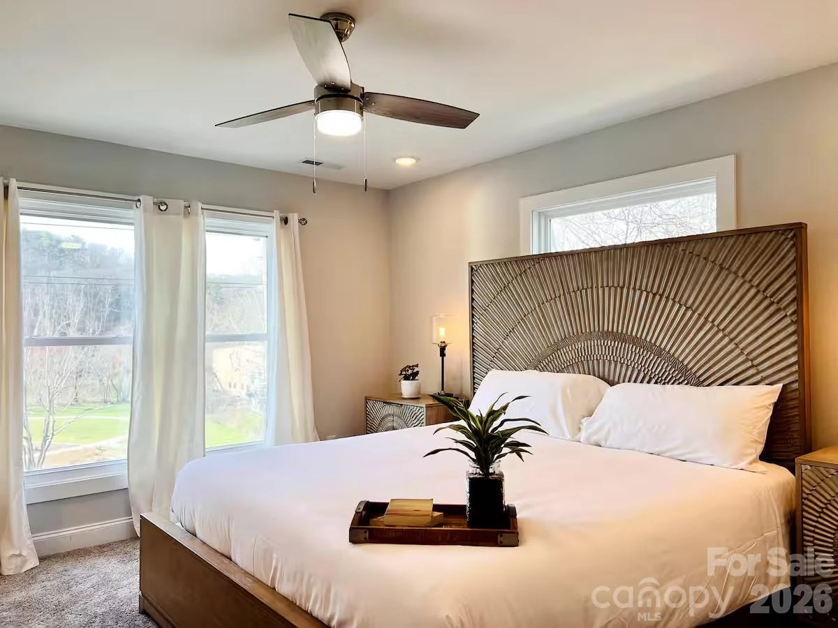1063 Riverside Drive - Photo 9