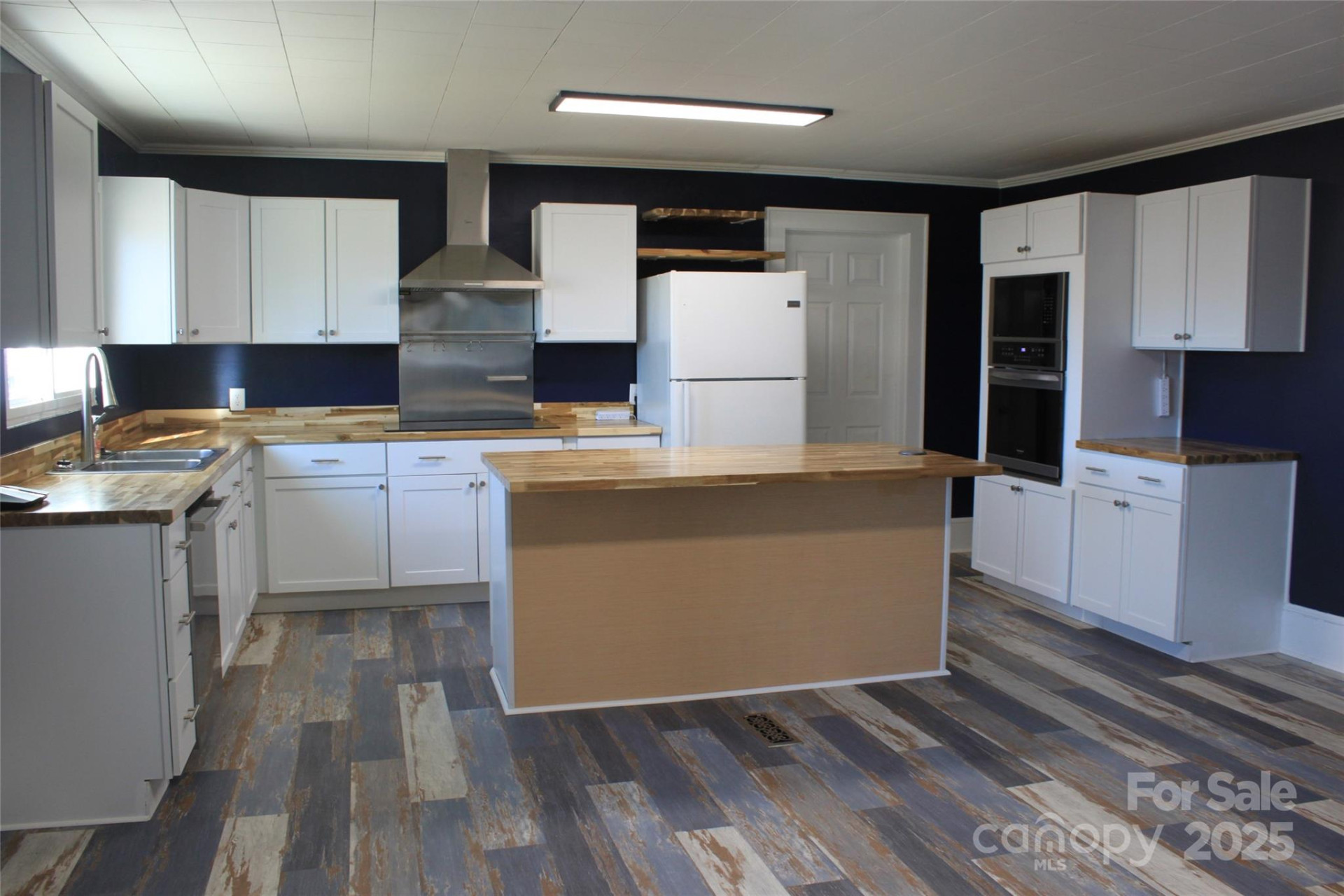 203 Trout Street - Photo 11