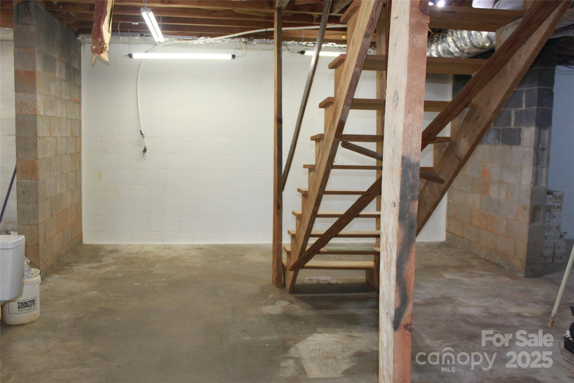 203 Trout Street - Photo 27