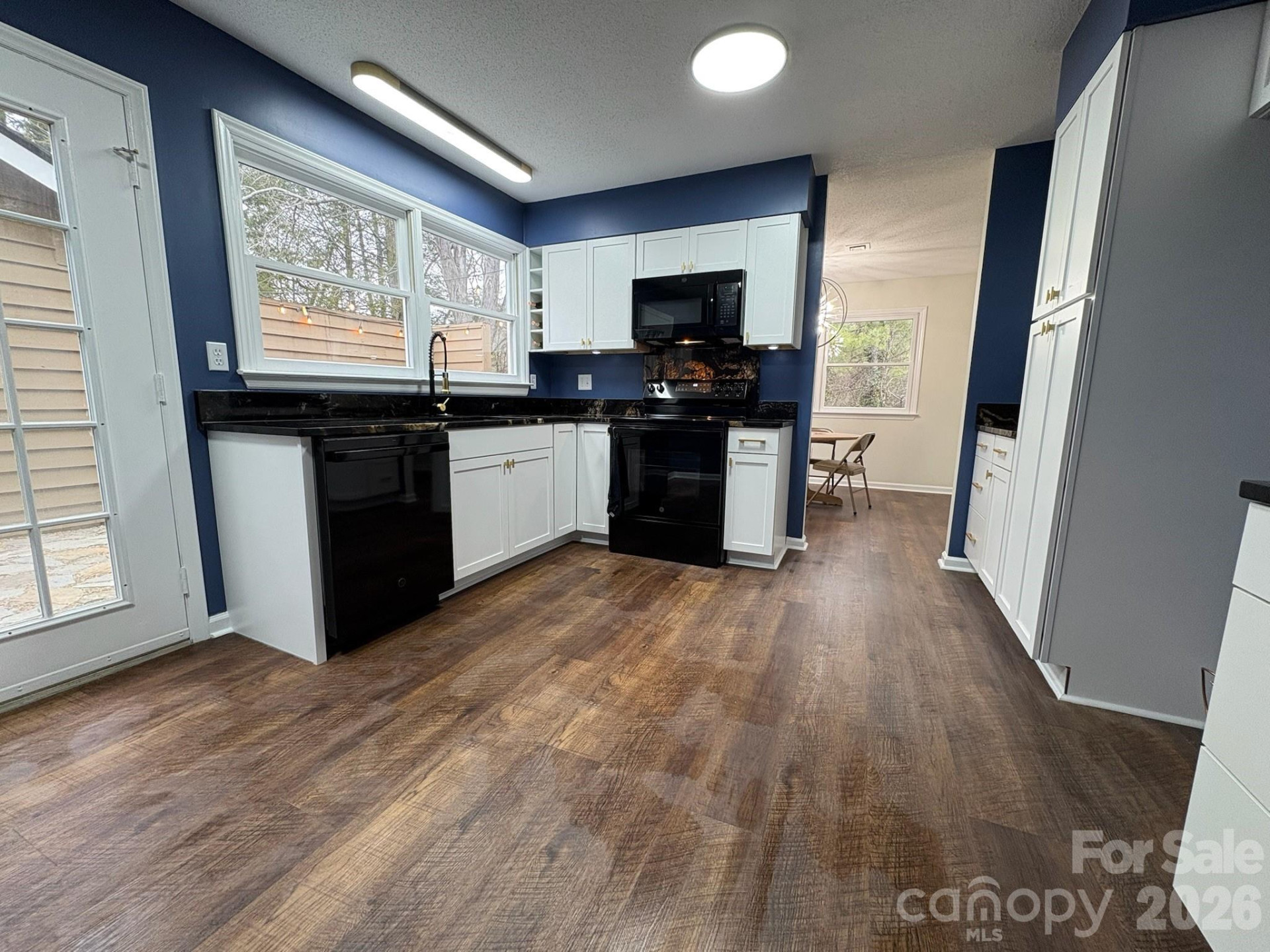 13 Laurel Place - Photo 11