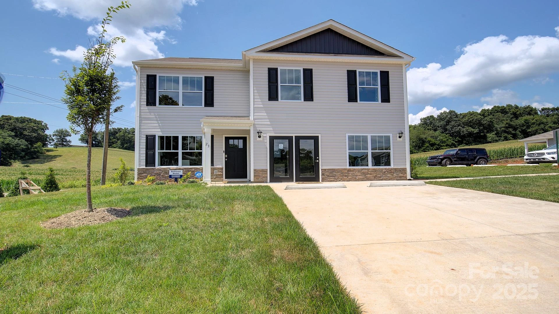 23 Callie River Court