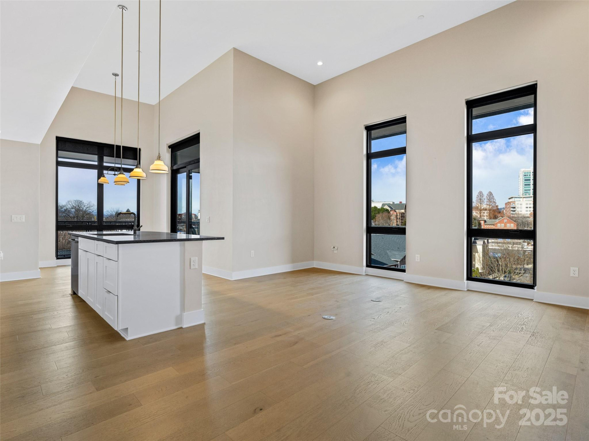 145 Biltmore Avenue #702 - Photo 8