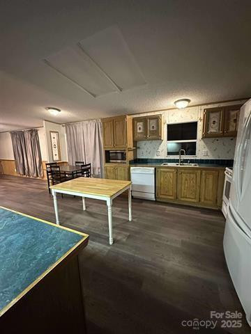 1044 Elliott Road - Photo 6