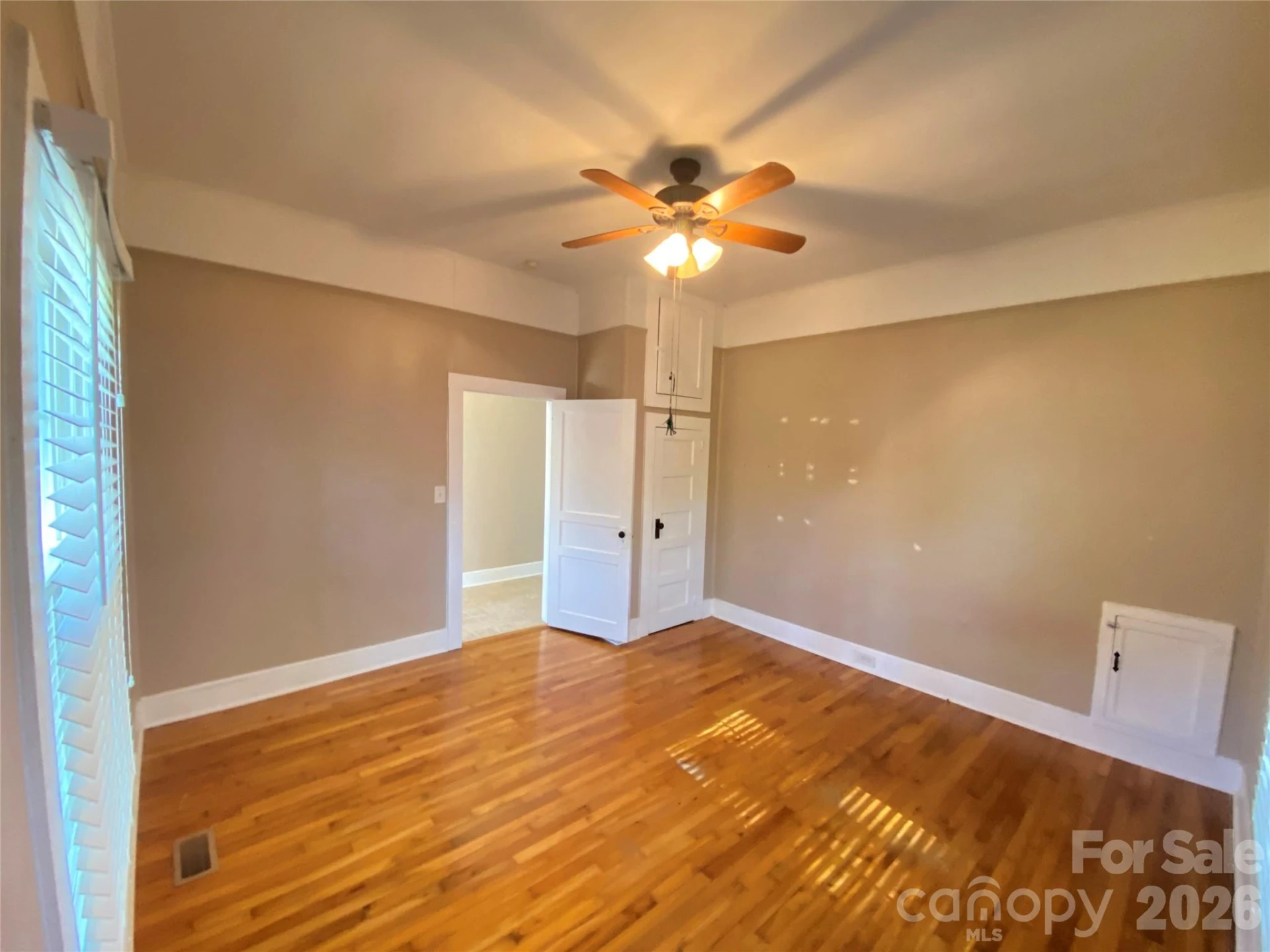 306 York Avenue - Photo 7