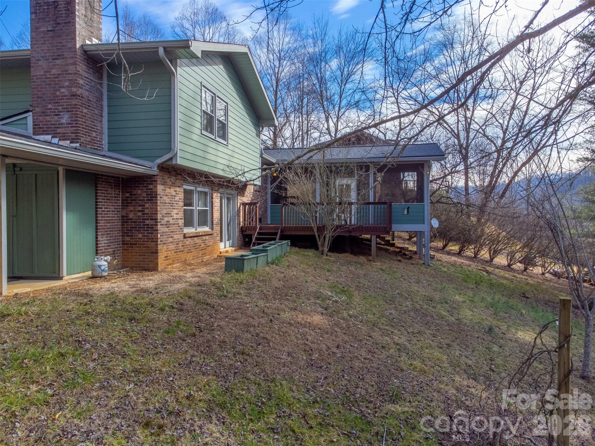 1037 Country Club Drive - Photo 2