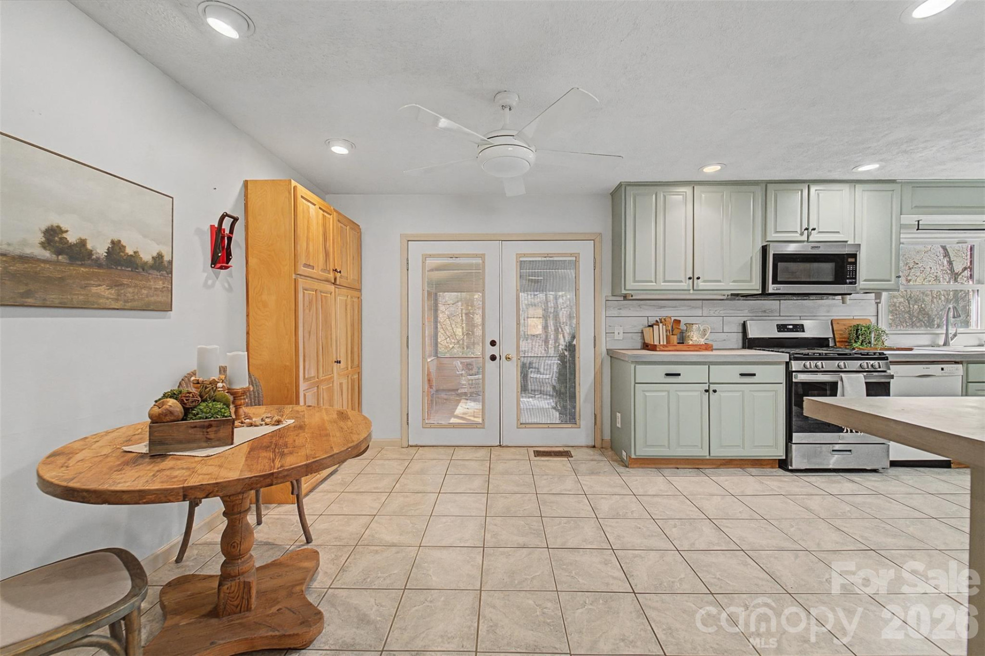 1037 Country Club Drive - Photo 12