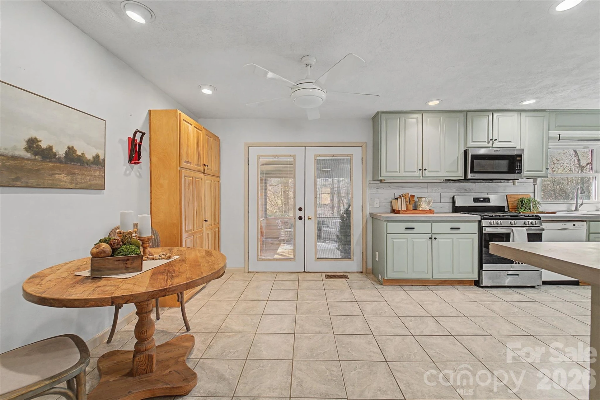 1037 Country Club Drive - Photo 12