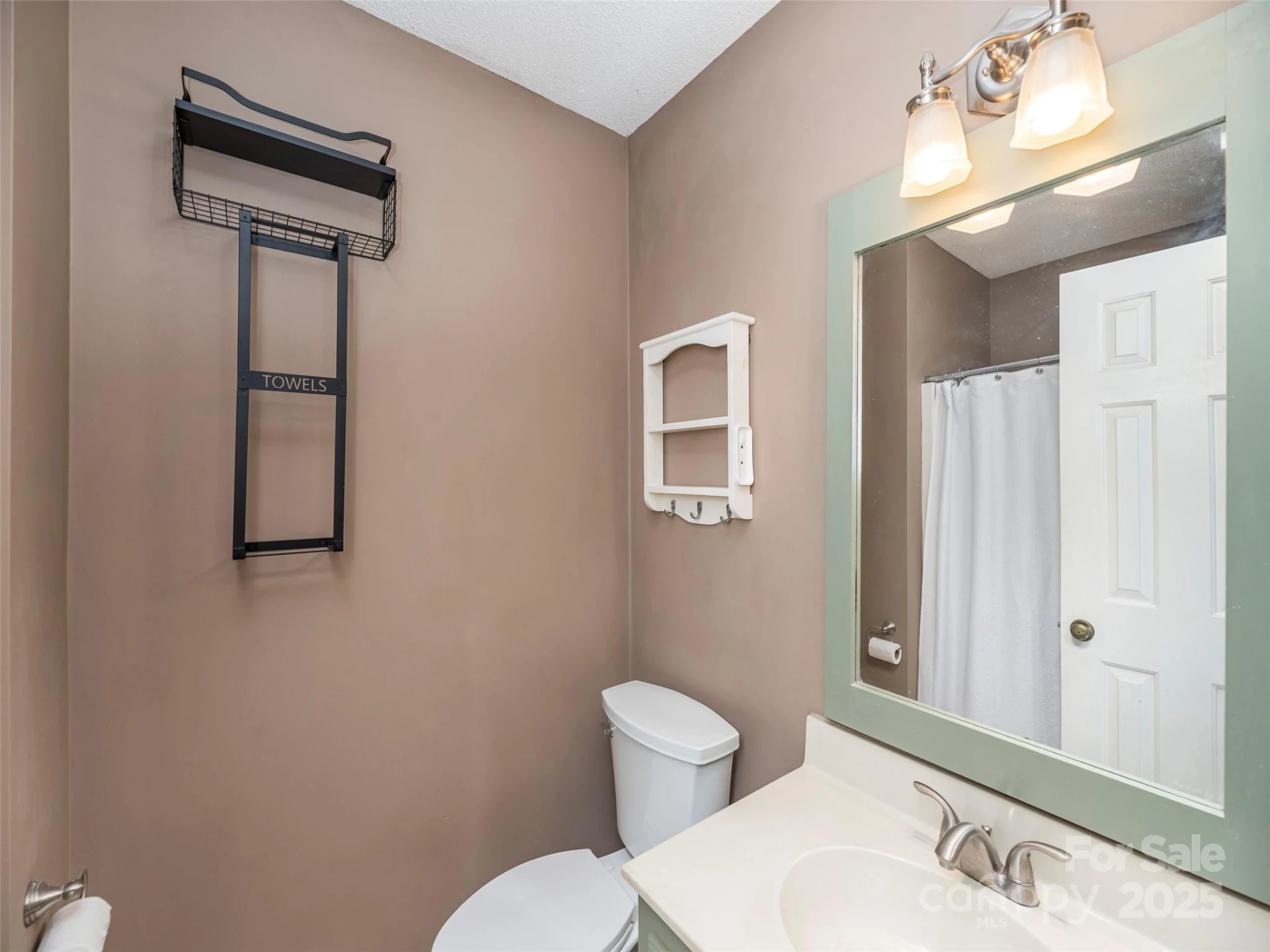 1392 Mount Chalet Road - Photo 14