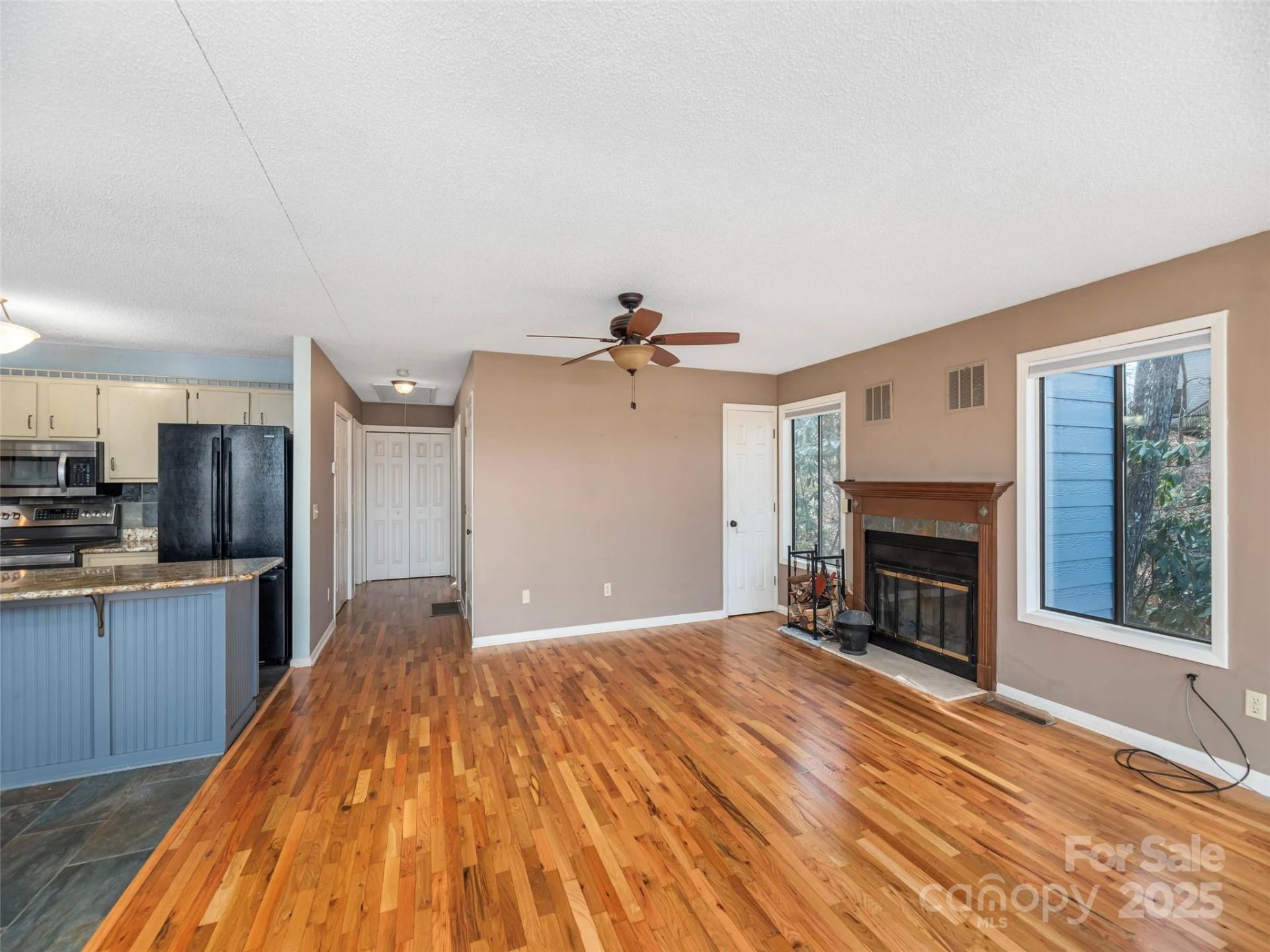 1392 Mount Chalet Road - Photo 6