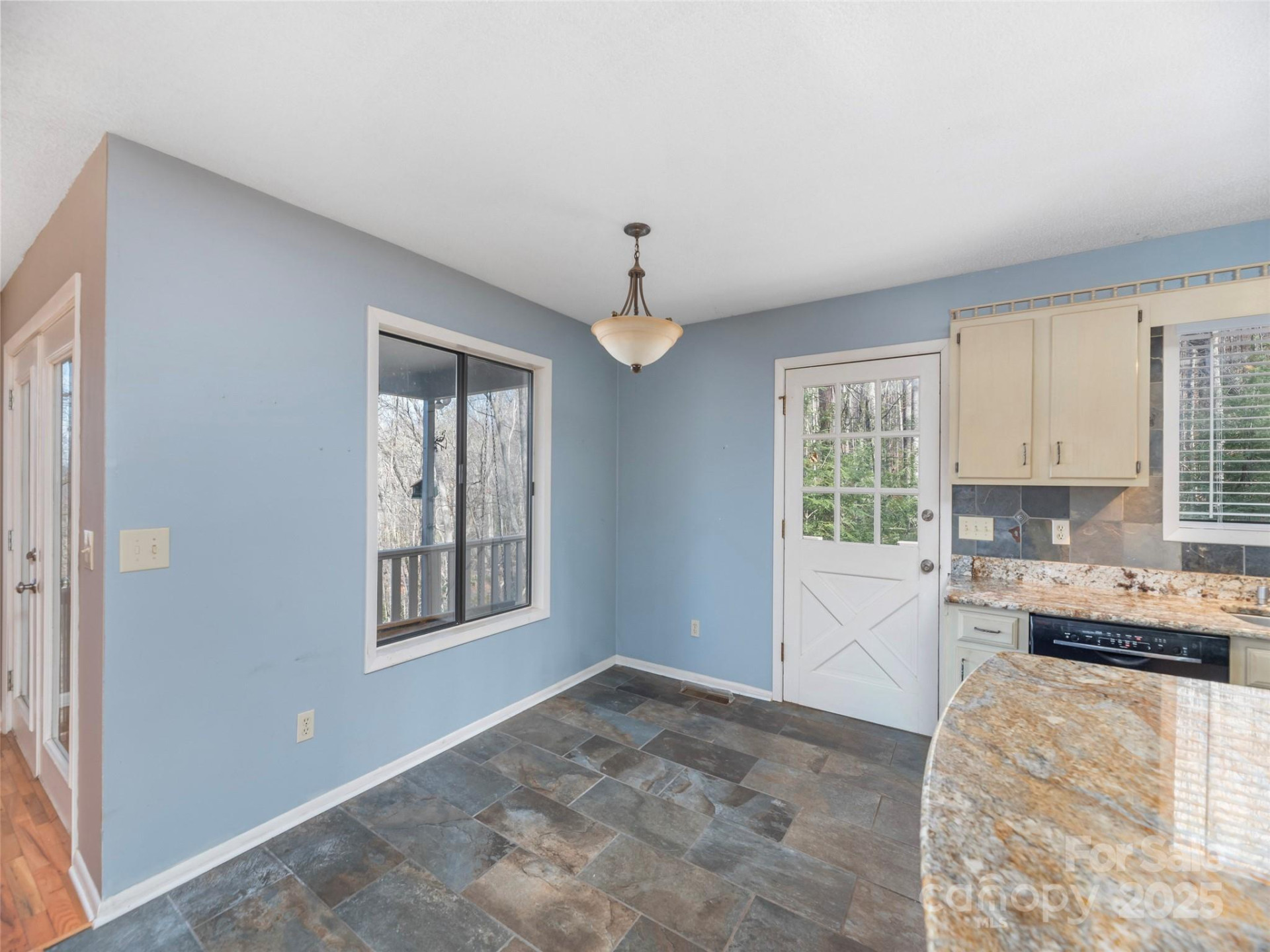 1392 Mount Chalet Road - Photo 8