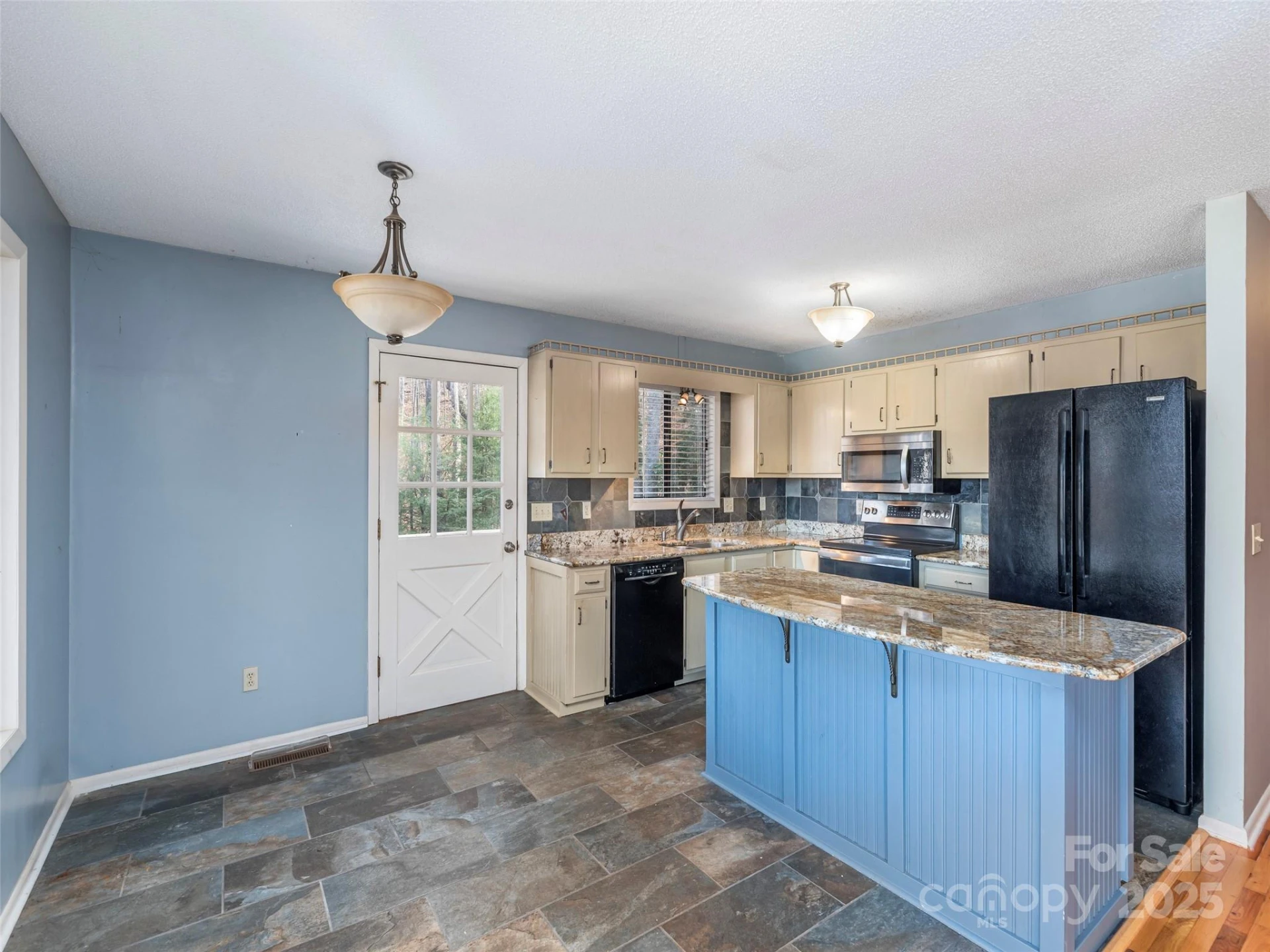 1392 Mount Chalet Road - Photo 9