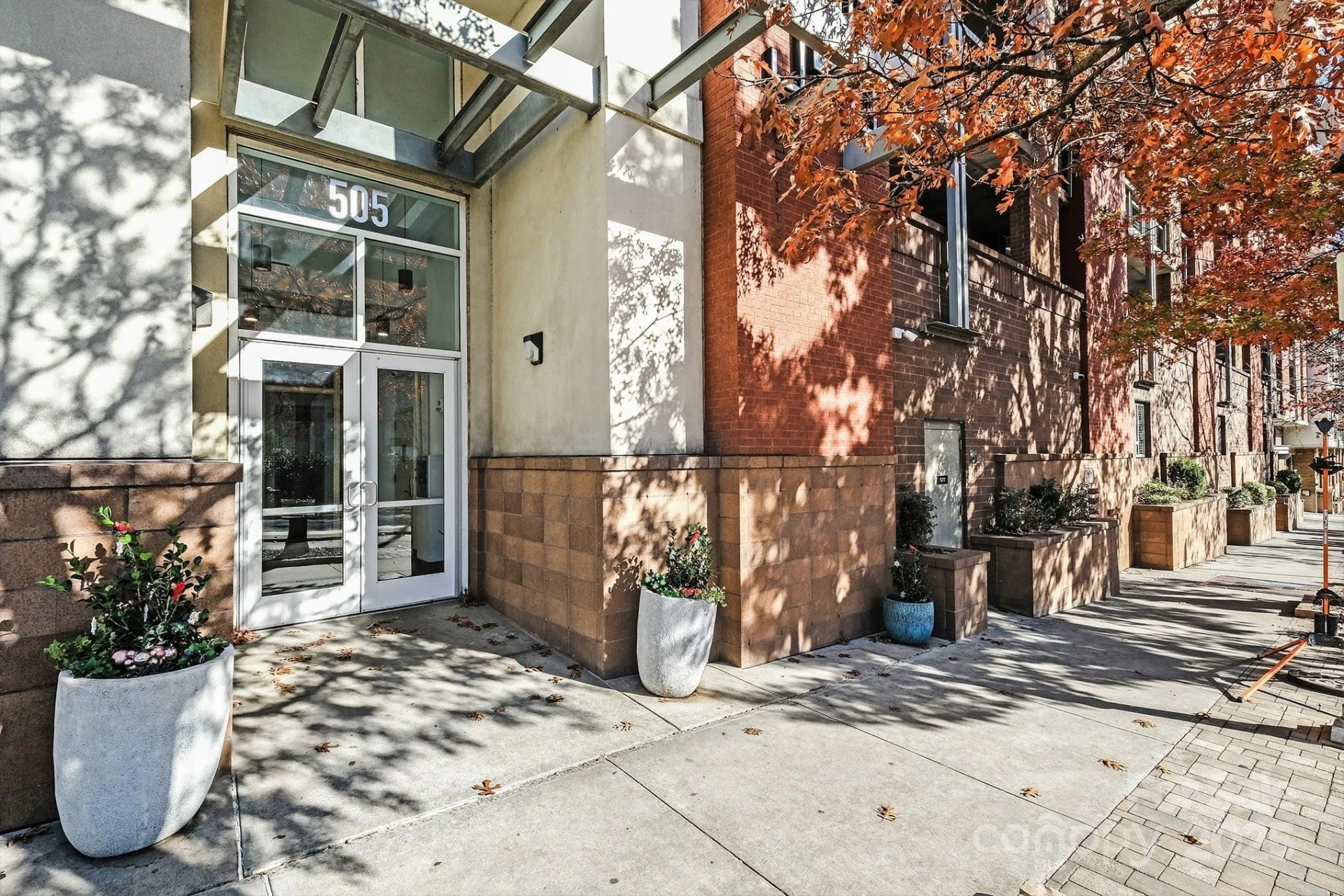 505 Sixth Street #304 - Photo 3