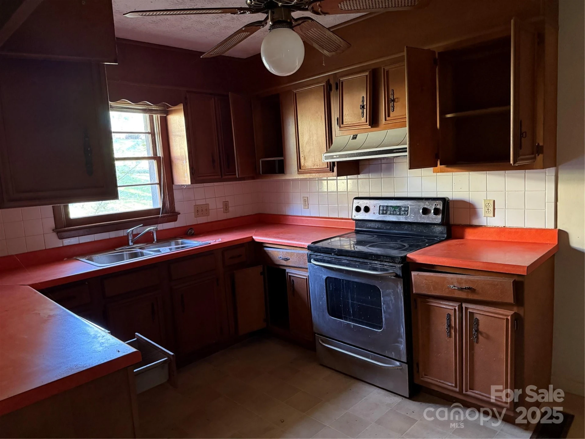 68 Sun Valley Drive - Photo 3