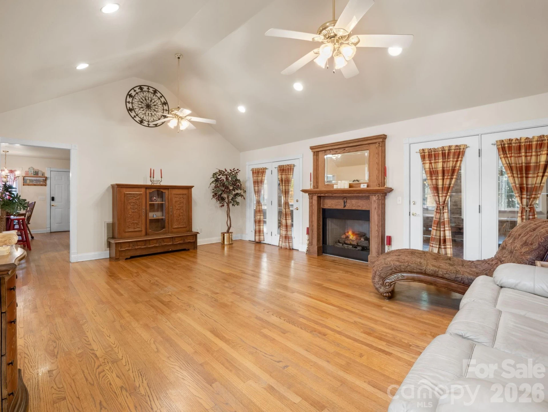 92 Rodaeo Drive - Photo 18