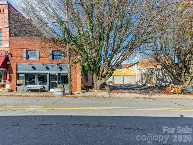 204 Sutton Avenue