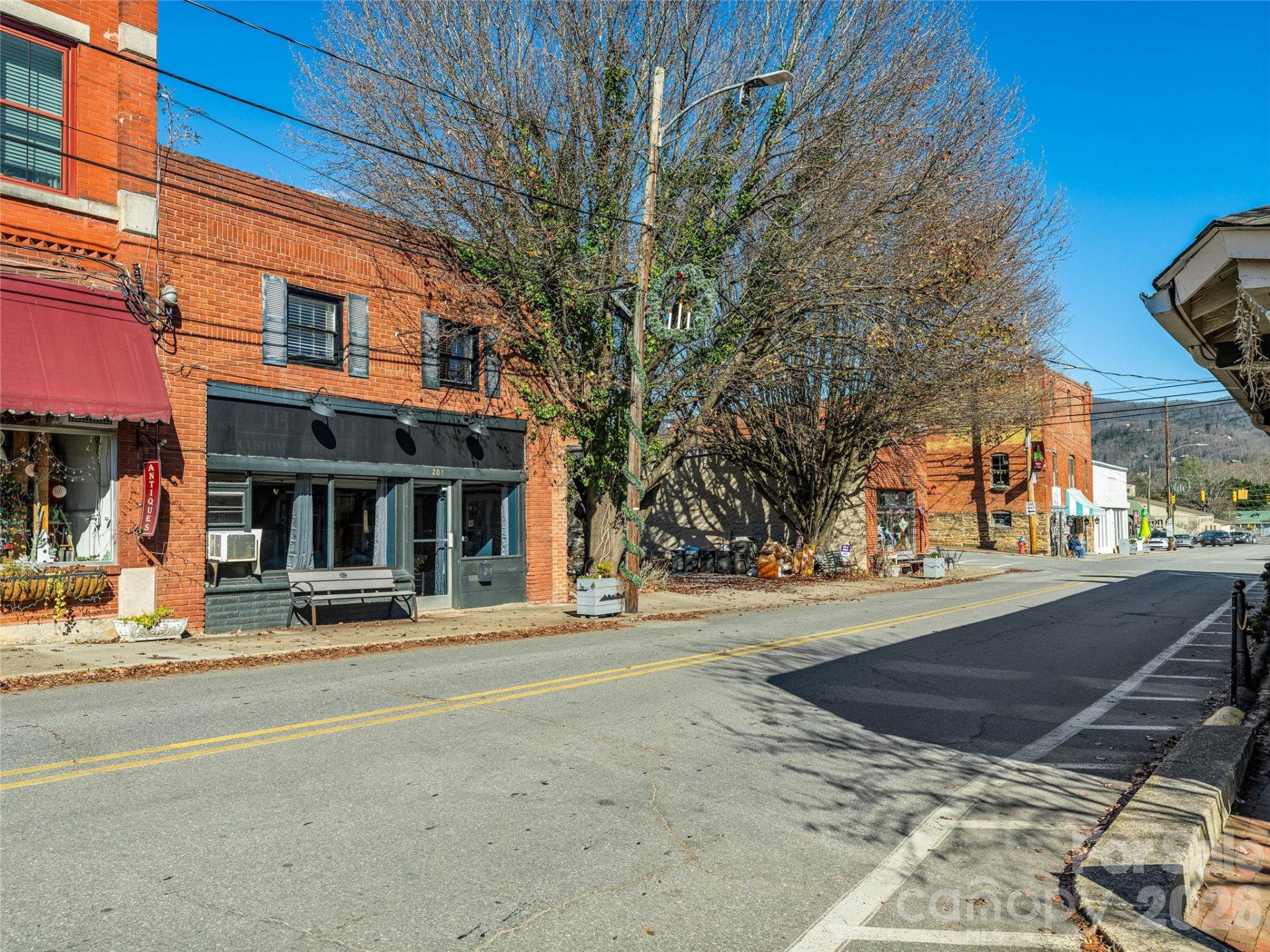 204 Sutton Avenue - Photo 9