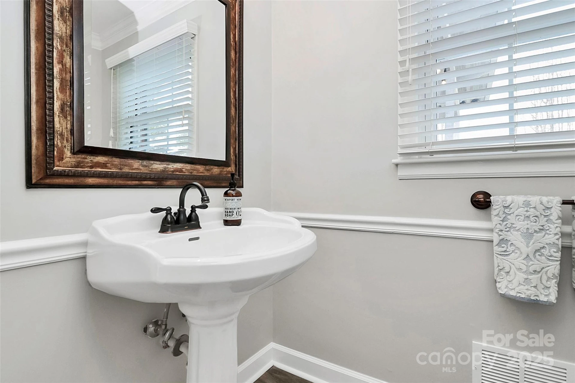 2468 Shaw Avenue - Photo 12