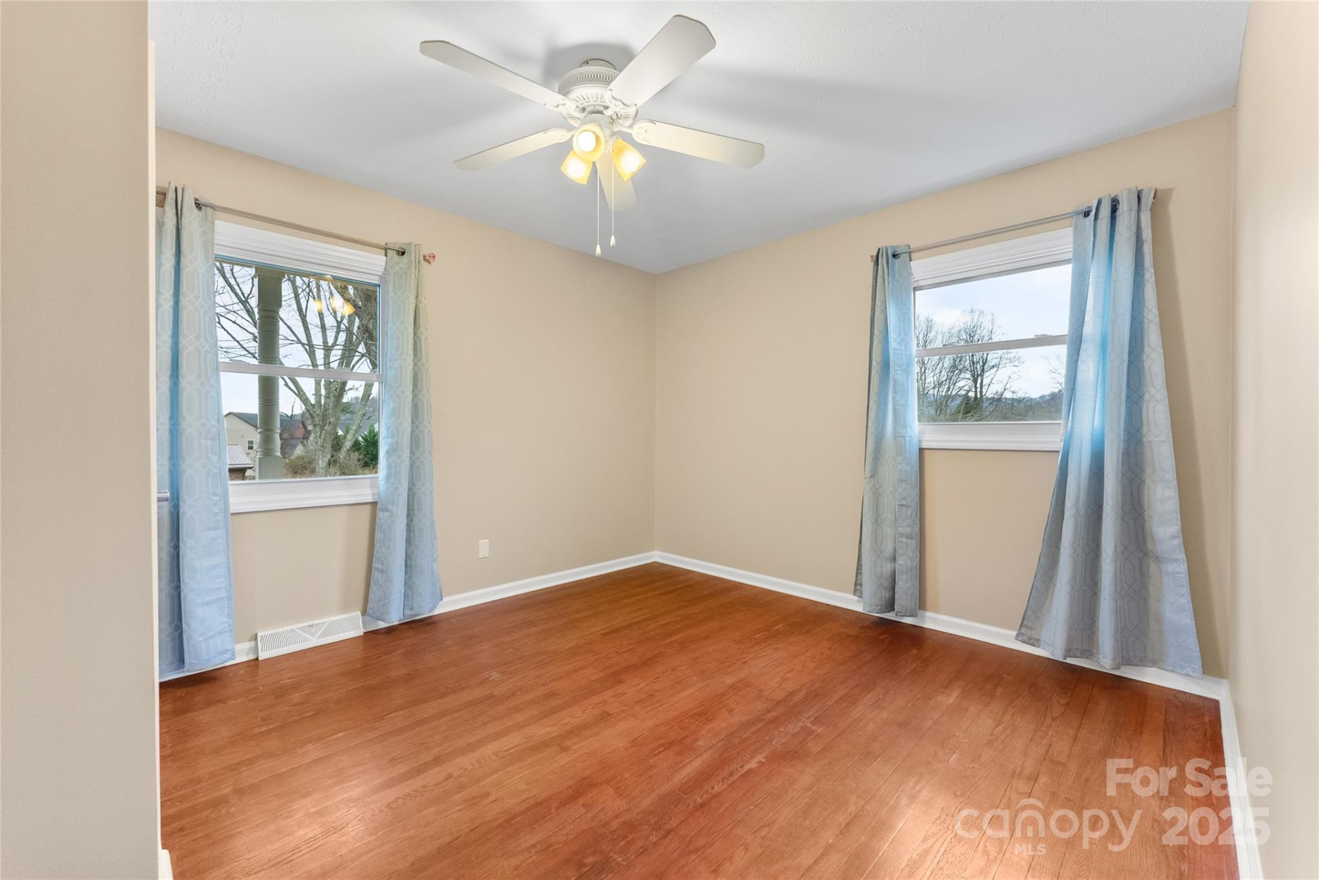 32 Southwicke Drive - Photo 13