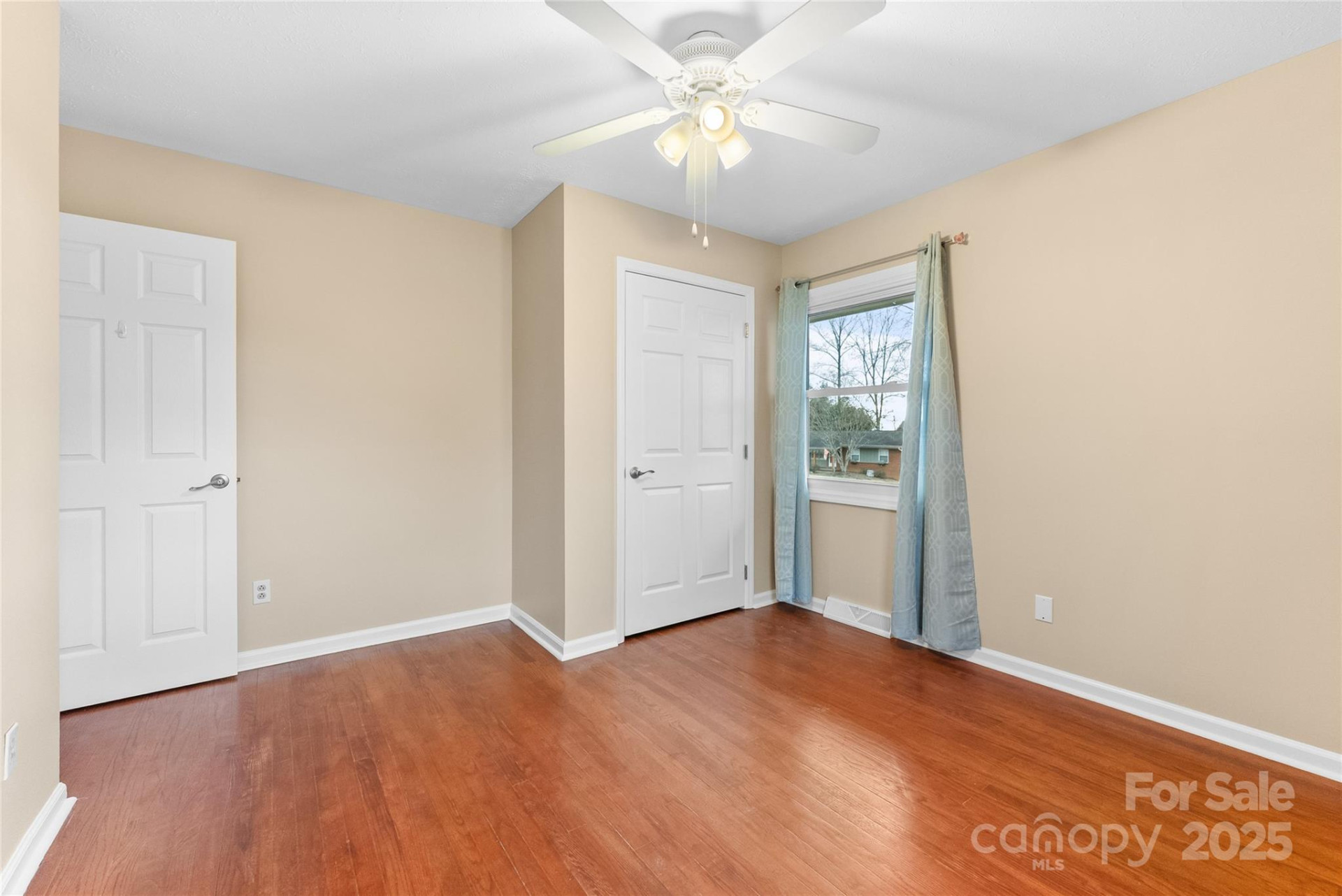 32 Southwicke Drive - Photo 14