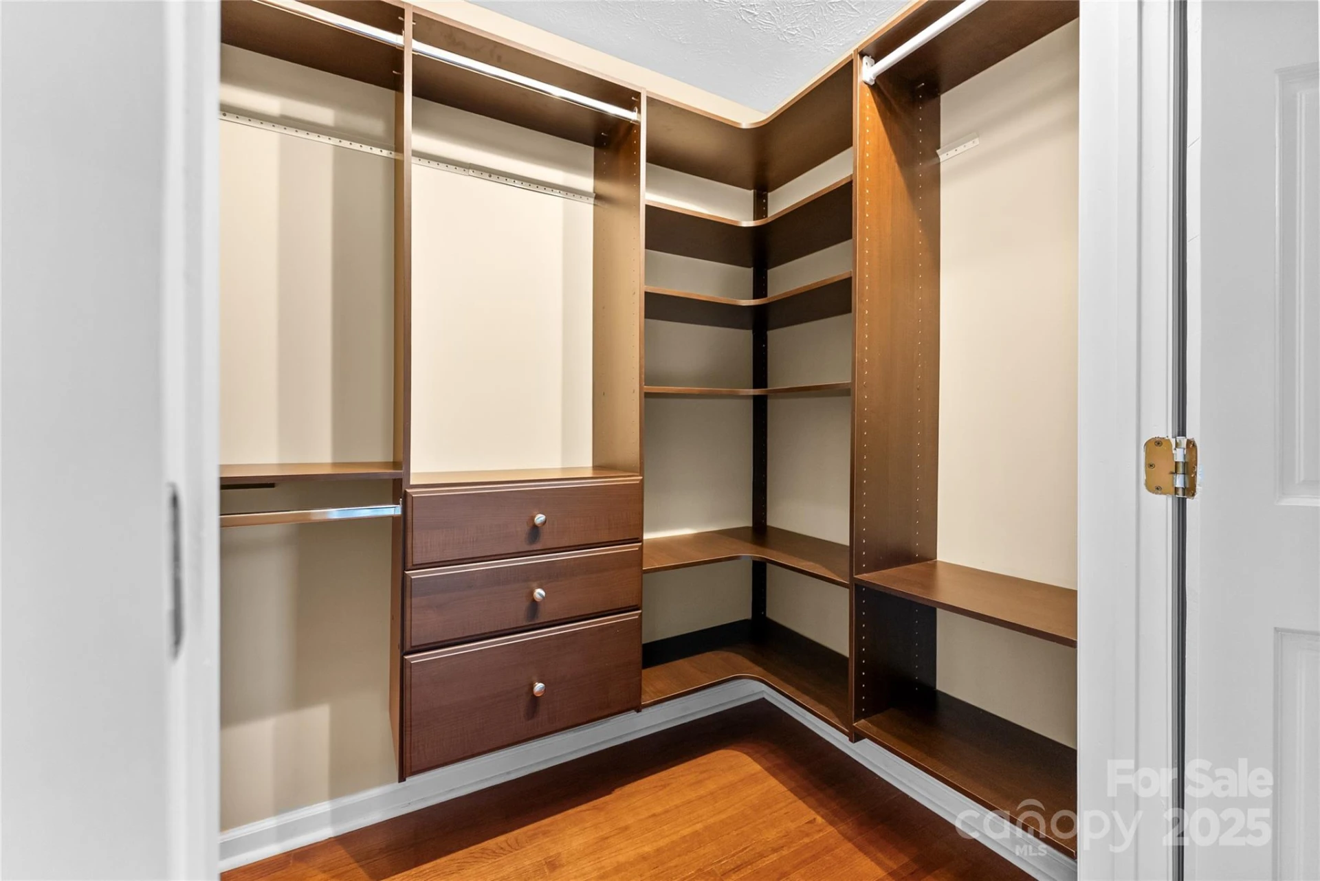32 Southwicke Drive - Photo 16