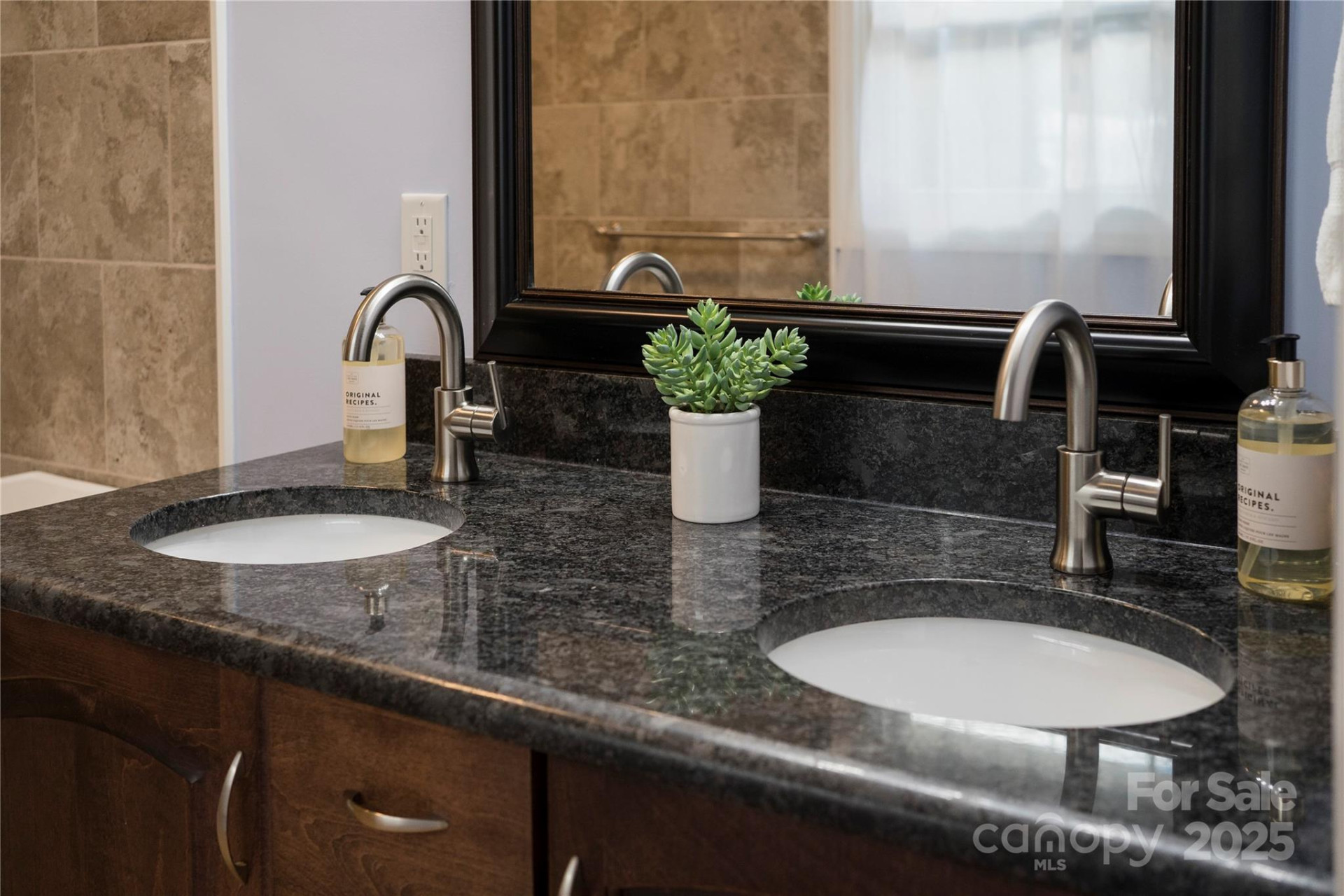 32 Southwicke Drive - Photo 19