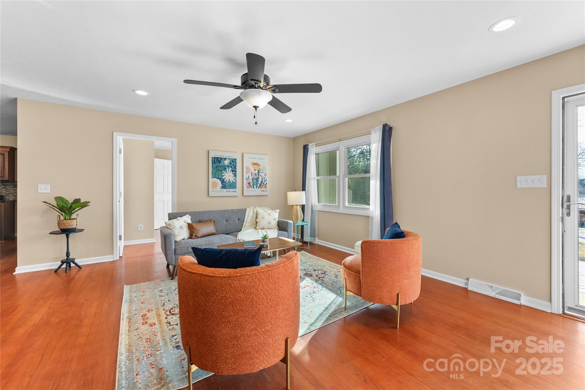 32 Southwicke Drive - Photo 4