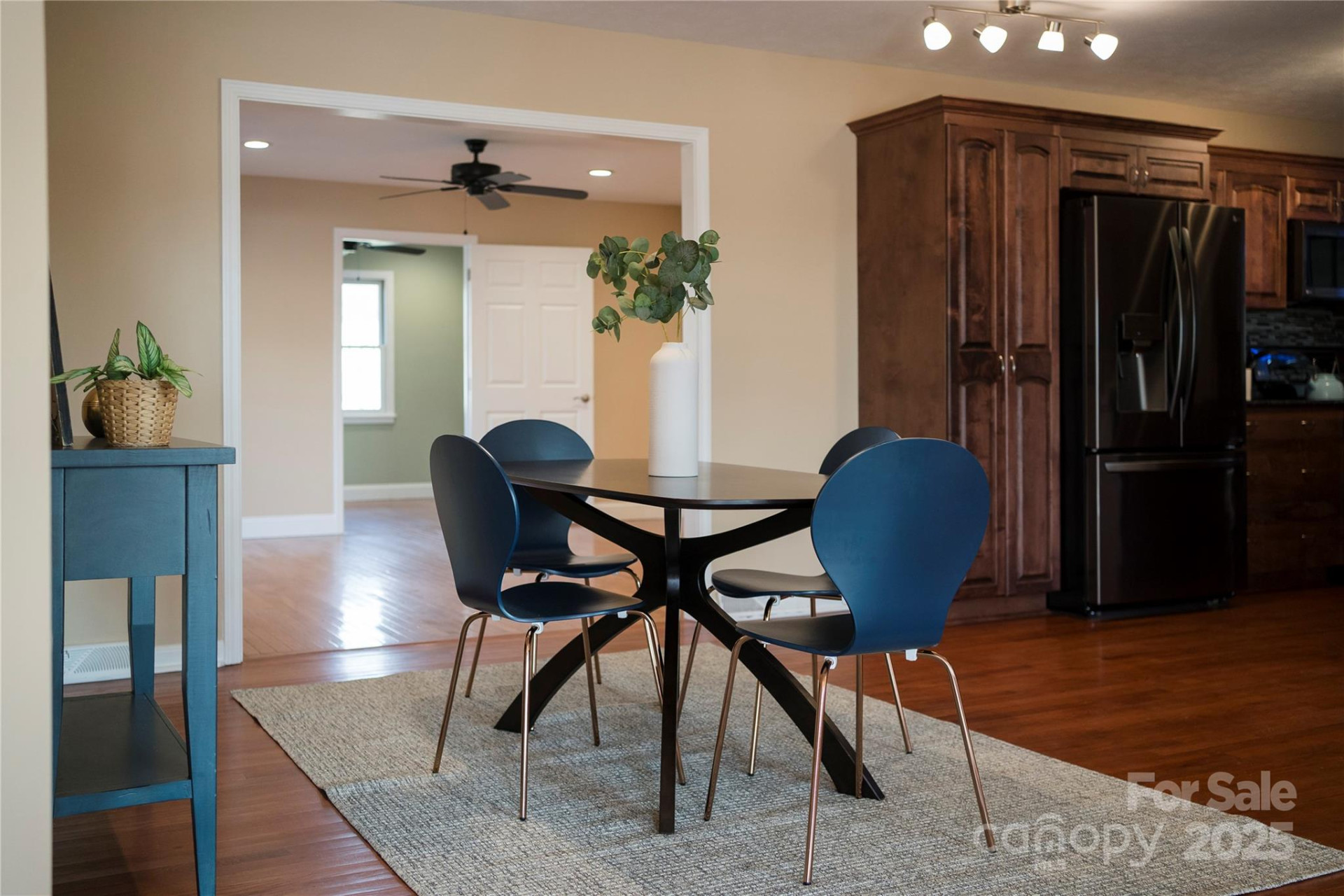 32 Southwicke Drive - Photo 7