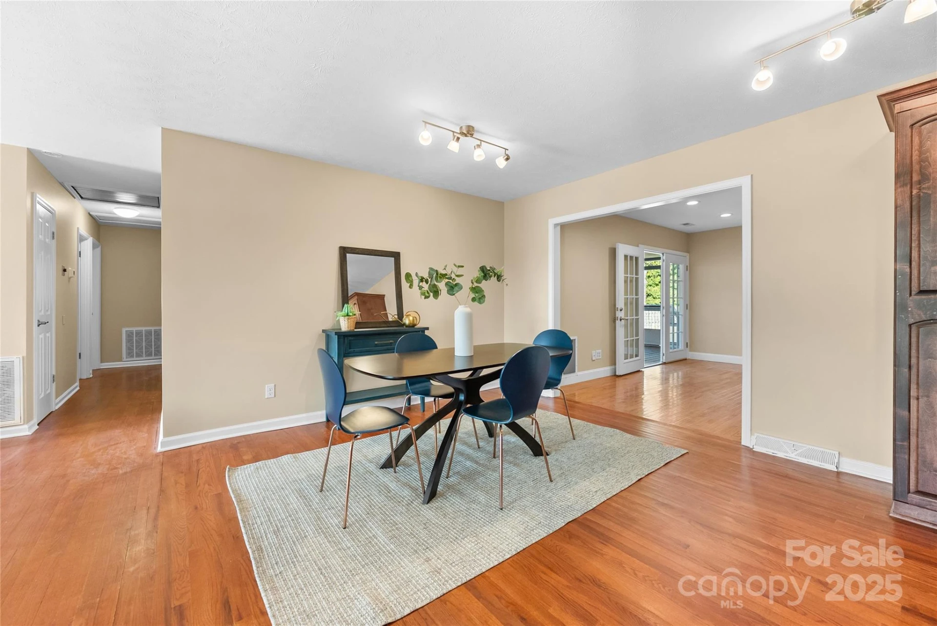 32 Southwicke Drive - Photo 9