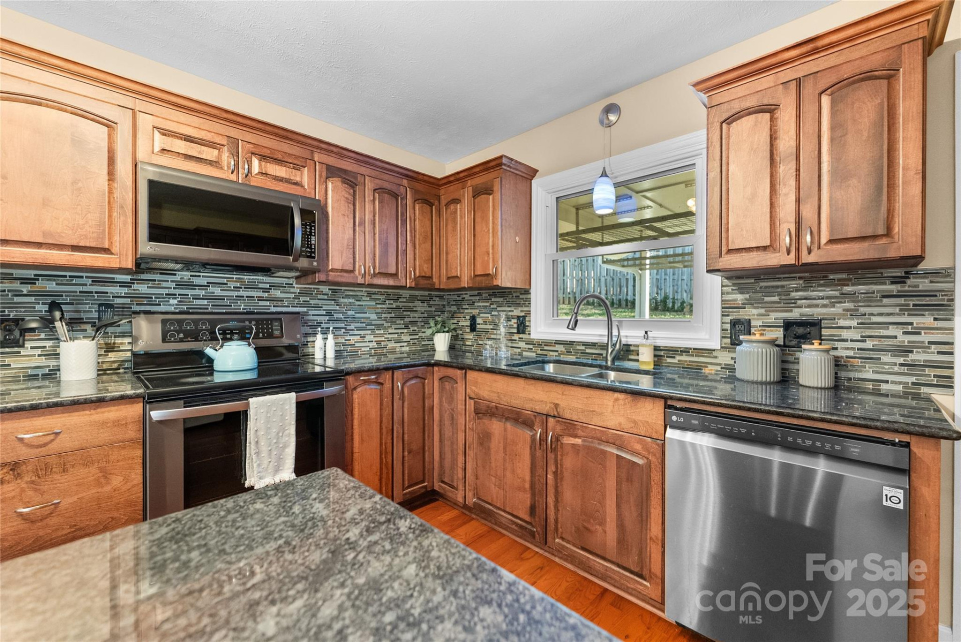 32 Southwicke Drive - Photo 10