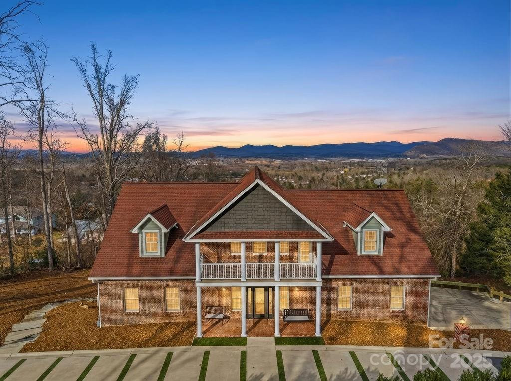 38 Sweetwater Oaks Drive