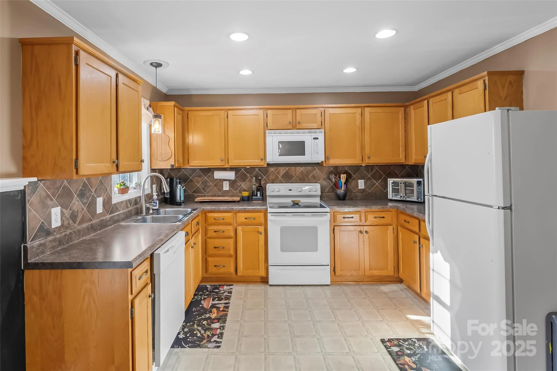 2765 Hollybrook Lane - Photo 9