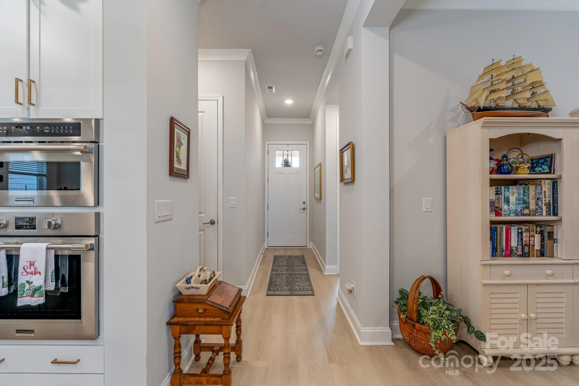 1038 Idyllic Lane - Photo 7