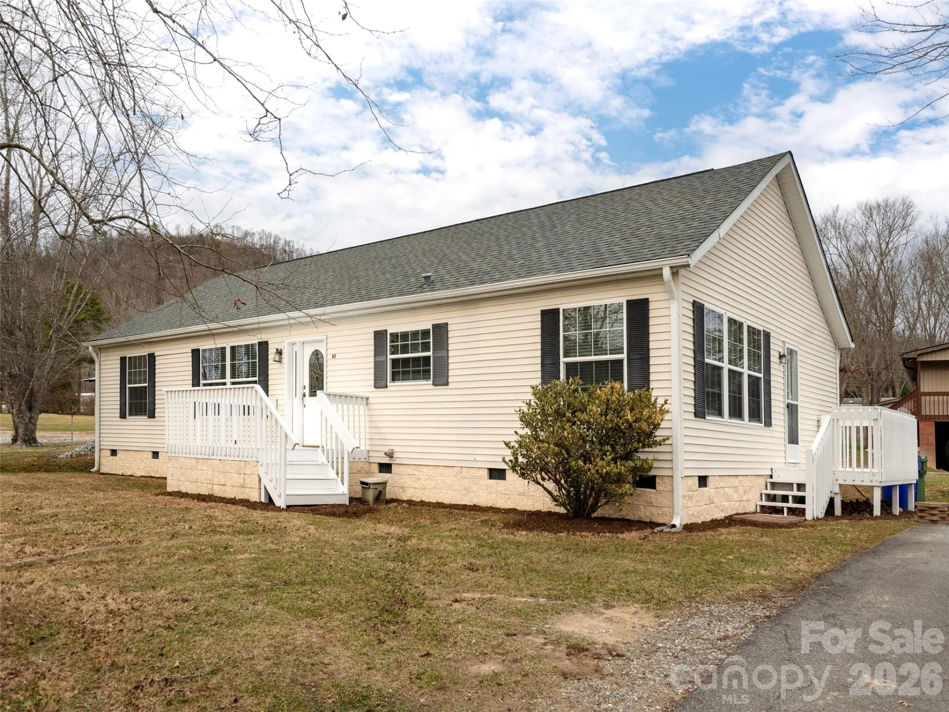 65 Philips Court - Photo 2