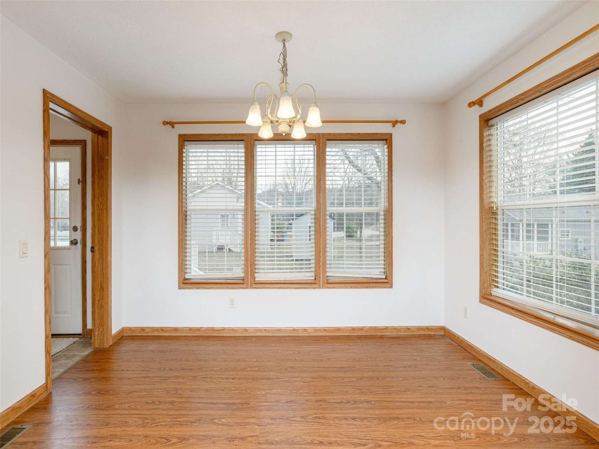 65 Philips Court - Photo 7