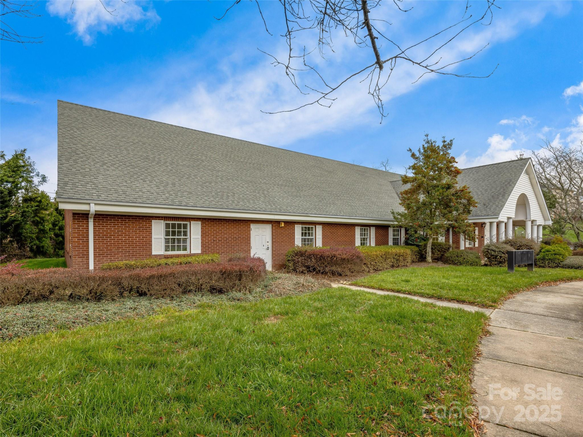 800 Beverly Hanks Center - Photo 2