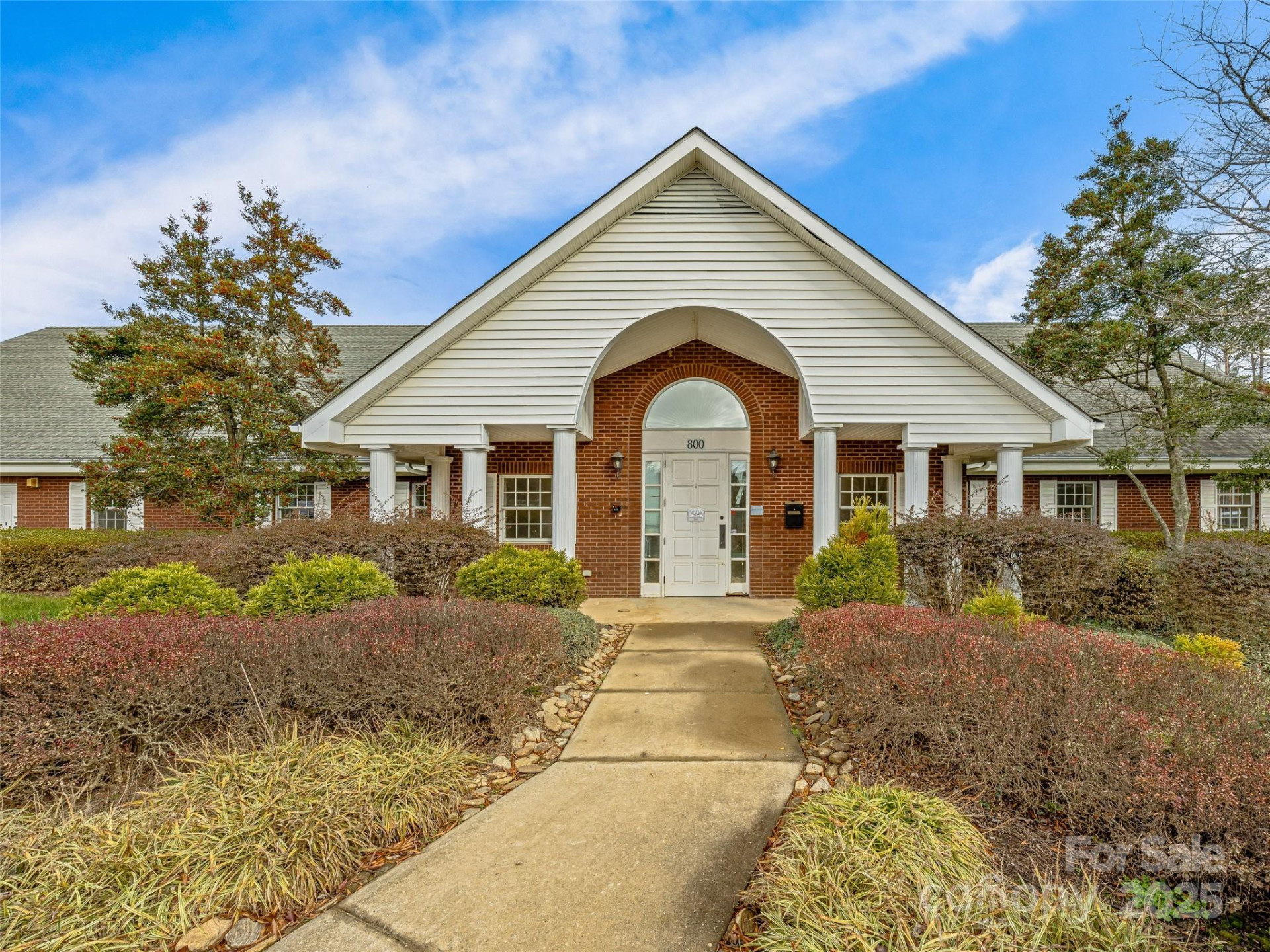 800 Beverly Hanks Center - Photo 3