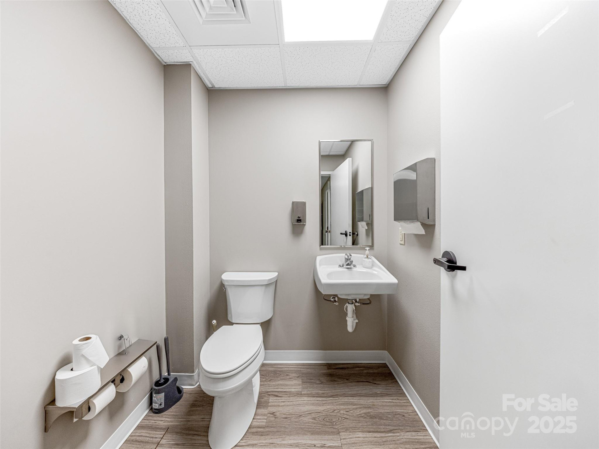 800 Beverly Hanks Center - Photo 22