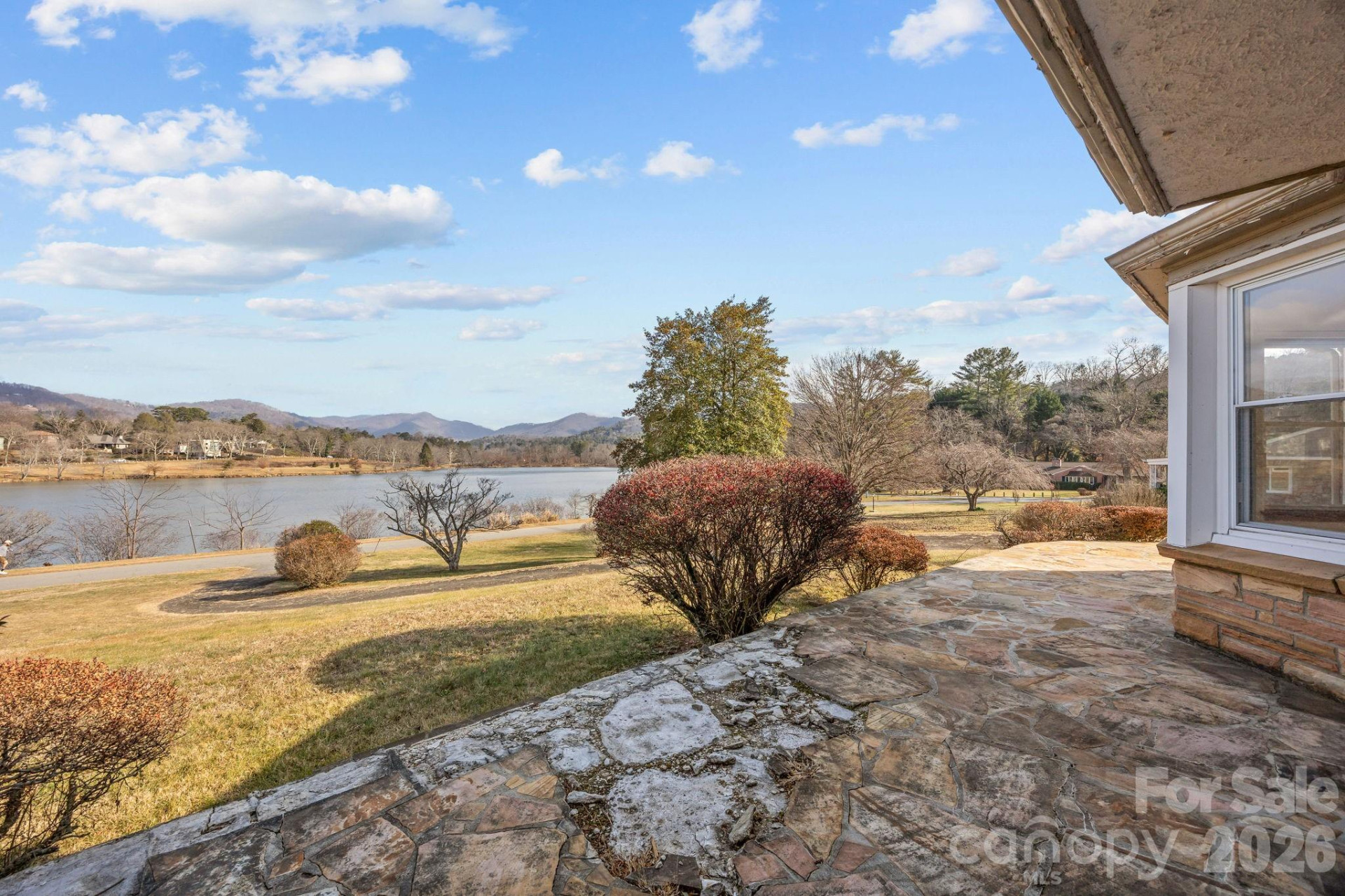 21 Edgewater Lane - Photo 10