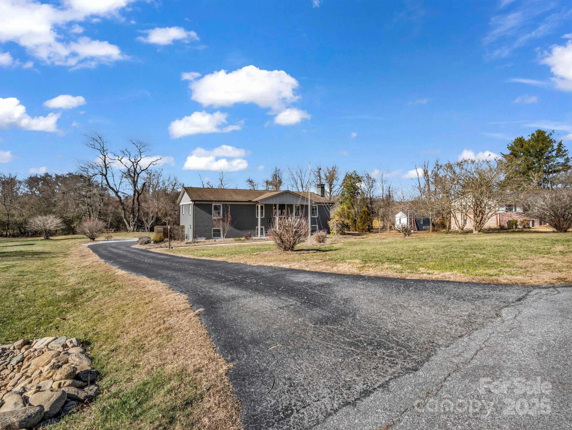 1717 Glenheath Drive - Photo 2