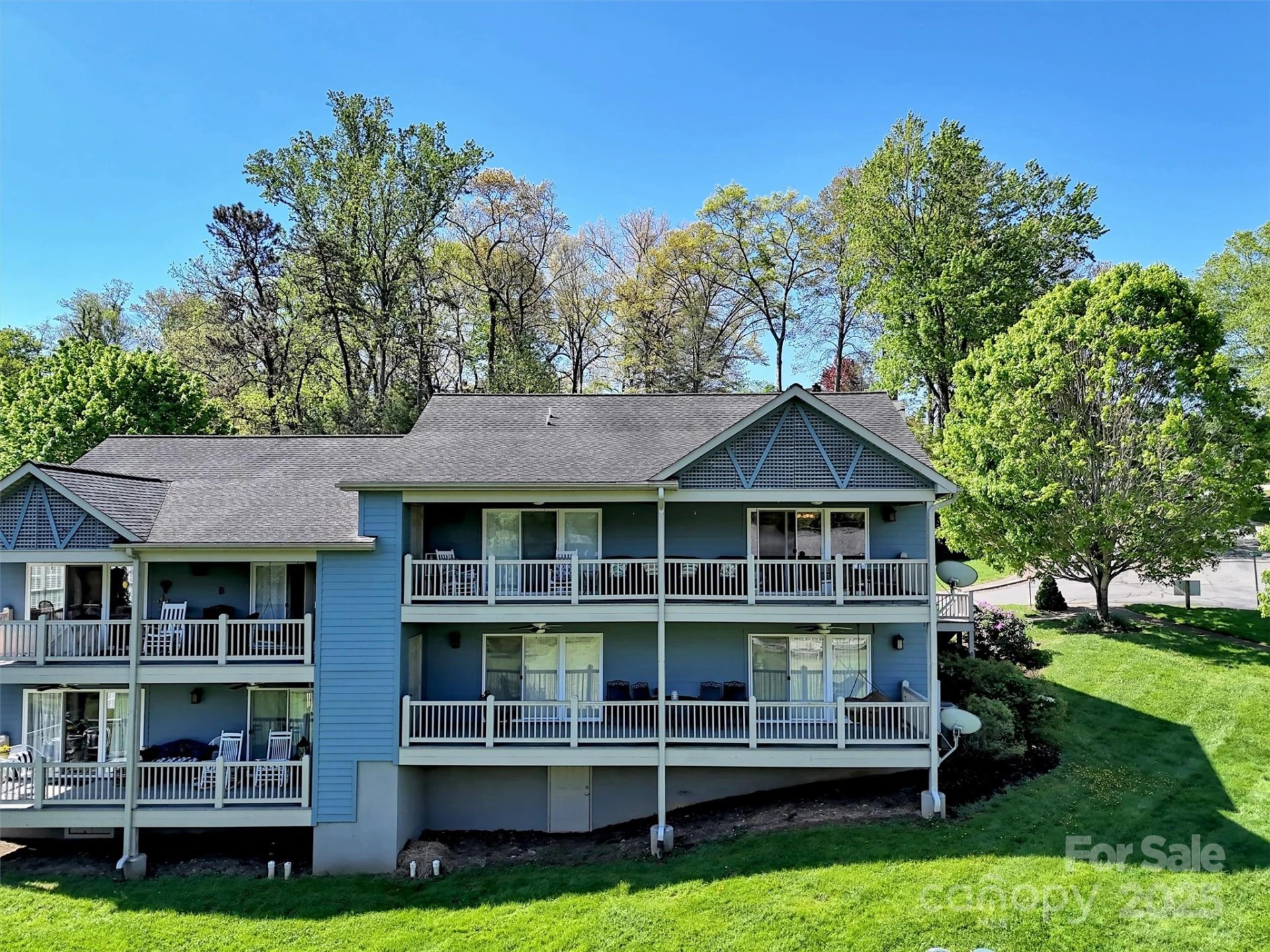 55 Tri Vista Drive #3 - Photo 2